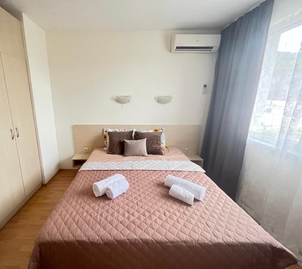 Harmony Hills Poseidon Apartman Rogacsevo Kültér fotó